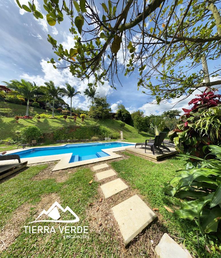 Finca Hotel Tierra Verde Girardota Exteriér fotografie